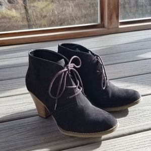 MIA Shawna Lace-Up Bootie - Size 7.5 EUC
